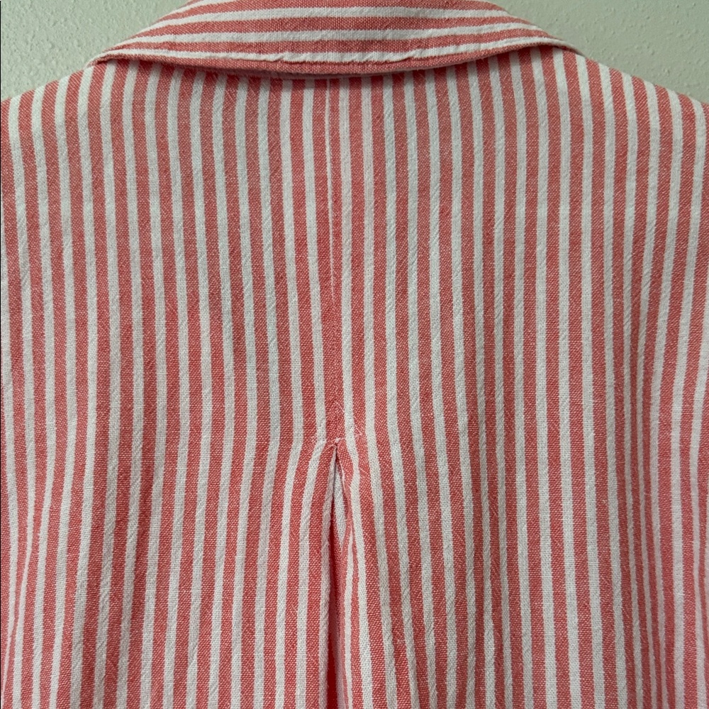 Peach/deamcicle and White Striped Blouse and Shorts Set (look at other pics) - Picture 6 of 14